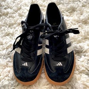 Adidas Samba sneakers / indoor soccer shoes